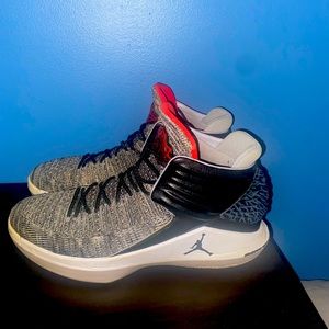 Air Jordan 32 “MVP” Size 9.5 Basketball shoe